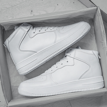 Férfi magas szárú sportcipő, könnyű és lélegző (Felsőrész: PU, Talp: Gumi, Zárás: Fűző, Középmagas 3–7 cm)