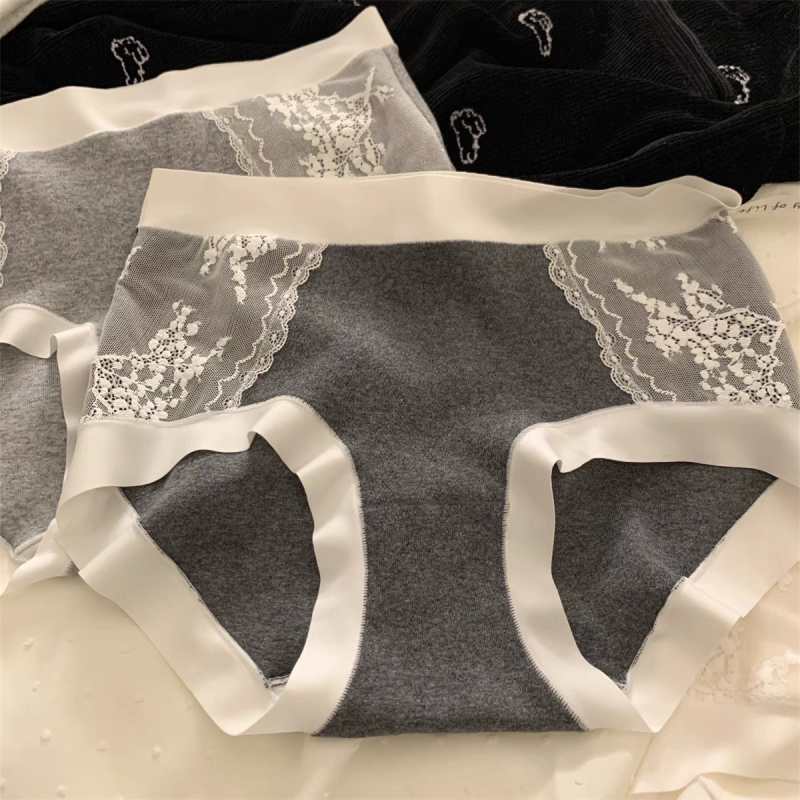 Női pamut alsónemű, középmagas derékrész, kötött anyagú, lélegző, antibakteriális; 95–100% pamut, 100% pamut aljzat