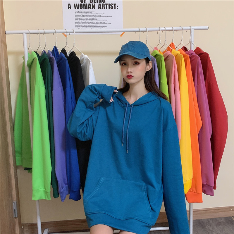 Дамски качулен суитшърт с подплата от флис – свободен силует, дълги ръкави, средна дължина, материя milk silk и полиестер, градски стил за свободното време