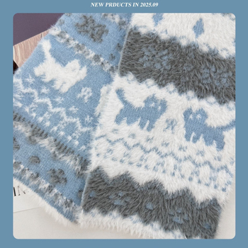 Шал - корейски стил Fair Isle с котешки мотив, двустранен жакард (Plain weave; Keeps warm; Winter; Polyester)