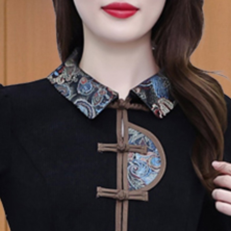 Cheongsam haljina, A-linijska silueta, baršunasta tkanina, geometrijski uzorak, dugi rukavi, visoki struk