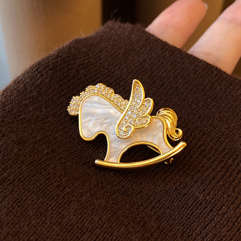 Bakrena broš za žene, znak zodijaka, ženstveni stil, elektroplatiranje, Taotian Jewelry