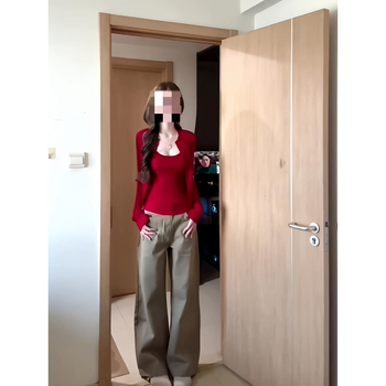 Двухчастен плетен комплект: потник и жилетка, квадратно деколте, тесен силует, дълги ръкави, есен 2025