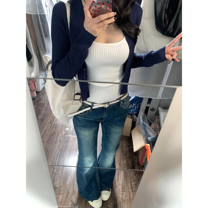 Двухчастен плетен комплект: потник и жилетка, квадратно деколте, тесен силует, дълги ръкави, есен 2025