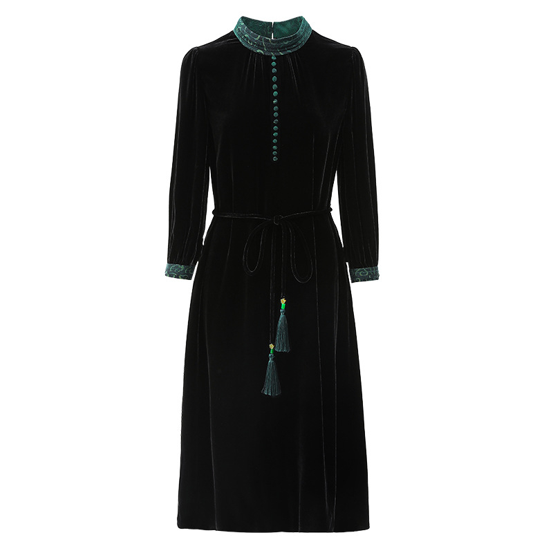 Rochie din catifea de mătase cu guler înalt, croială în A, mâneci lungi, stil vintage