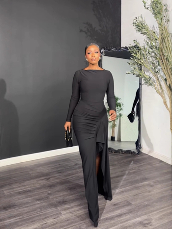 Odya Rochie lungă asimetrică cu despicare, plisuri, guler rotund, mâneci lungi, poliester cu elastan, talie medie, iarnă 2025