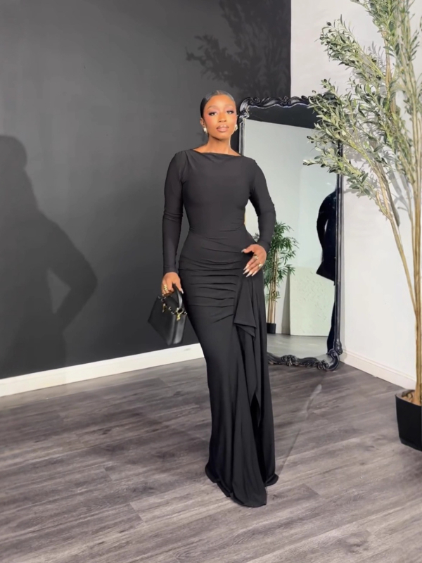 Odya Rochie lungă asimetrică cu despicare, plisuri, guler rotund, mâneci lungi, poliester cu elastan, talie medie, iarnă 2025