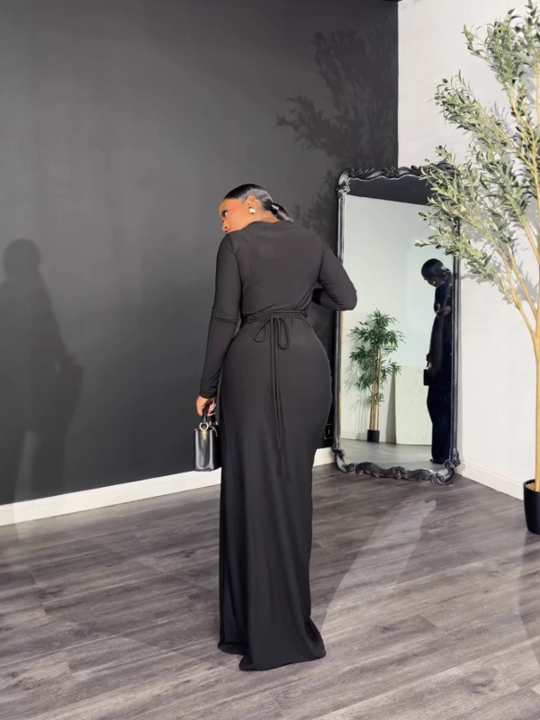 Odya Rochie lungă asimetrică cu despicare, plisuri, guler rotund, mâneci lungi, poliester cu elastan, talie medie, iarnă 2025