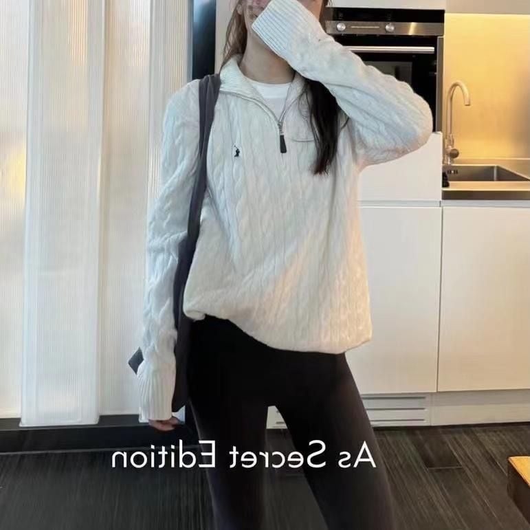 Плетена блуза с бродерия и животински принт, плътна материя, свободна кройка, дълги ръкави, полуцип яка