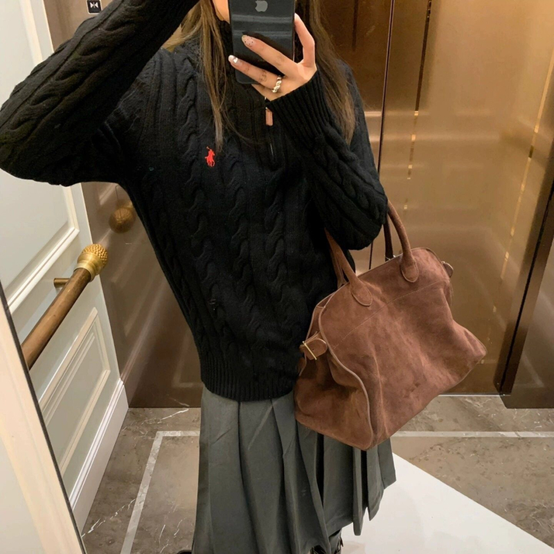 Плетена блуза с бродерия и животински принт, плътна материя, свободна кройка, дълги ръкави, полуцип яка