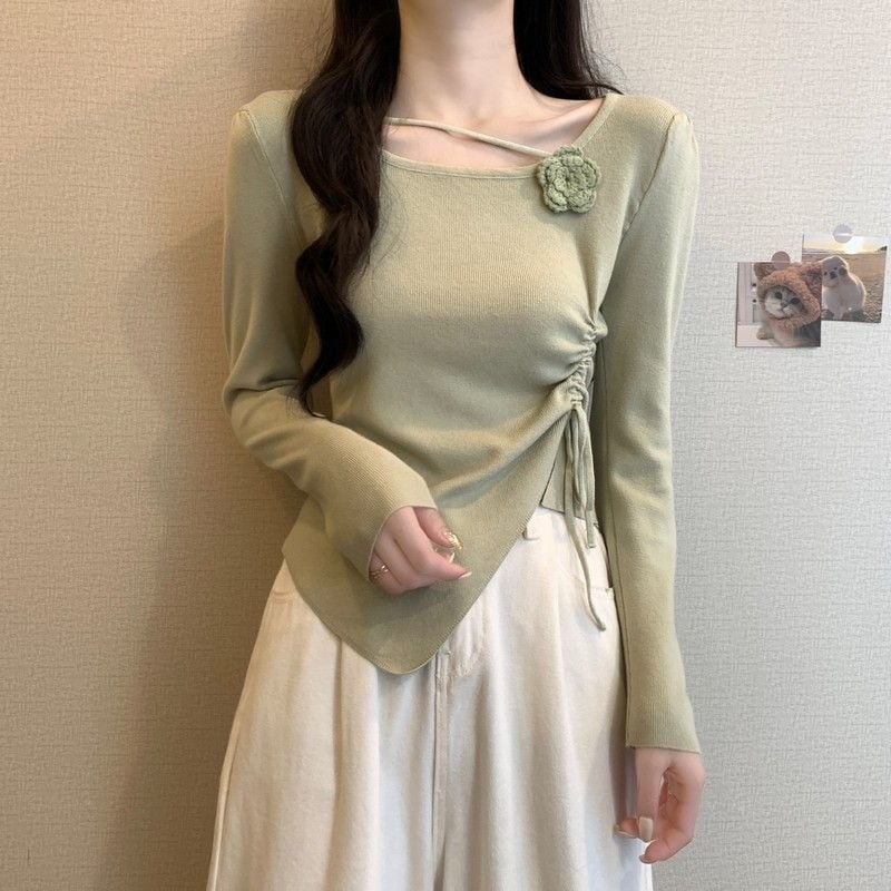 Вискозна плетена блуза-свитер, тясна кройка, кръгло деколте, къса дължина (40–50 см), пуловер