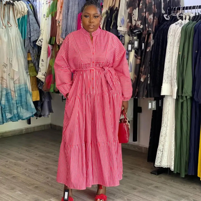 Rochie lungă în dungi, guler înalt, mâneci lungi, talie înaltă, stil elegant