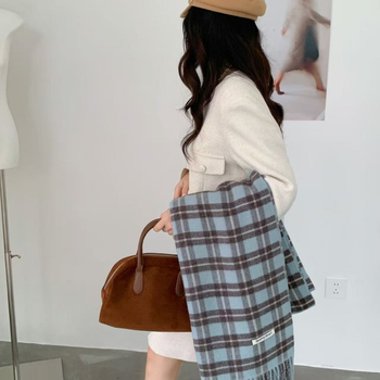 Șal din amestec de lână cu carouri, lungime lungă, iarna 2025