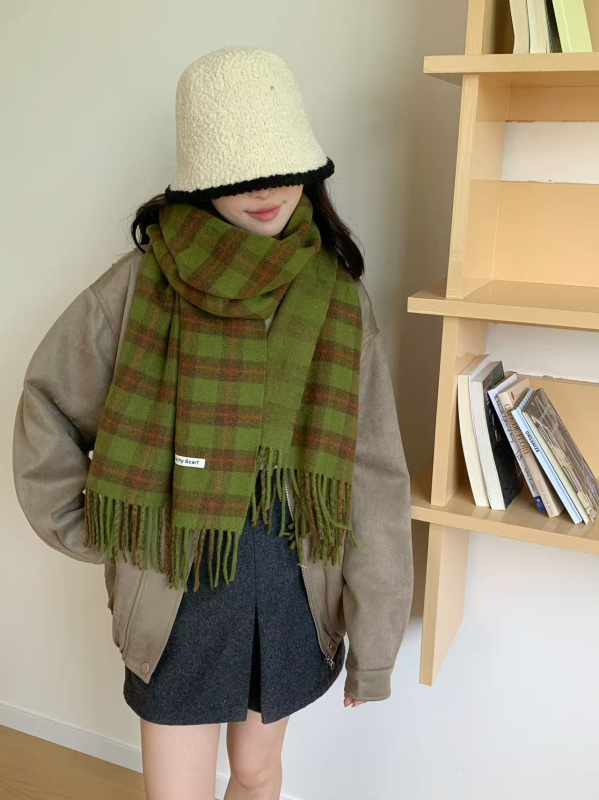 Șal din amestec de lână cu carouri, lungime lungă, iarna 2025