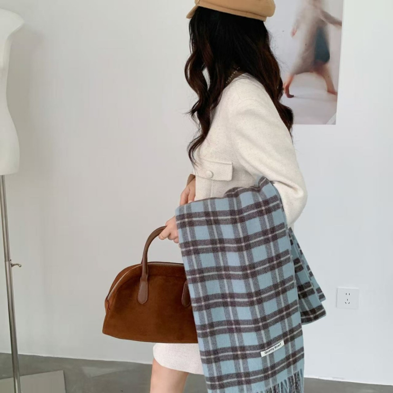 Șal din amestec de lână cu carouri, lungime lungă, iarna 2025