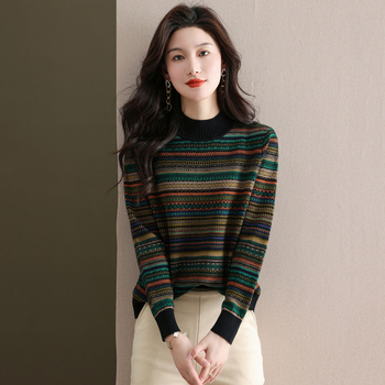 Пуловер с ивици, полуръкав, полу висока яка, къс модел, свободна кройка, средна дебелина, смес от вълна и полиестер, колажен шевен детайл, зимна версия 2024