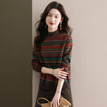 Пуловер с ивици, полуръкав, полу висока яка, къс модел, свободна кройка, средна дебелина, смес от вълна и полиестер, колажен шевен детайл, зимна версия 2024