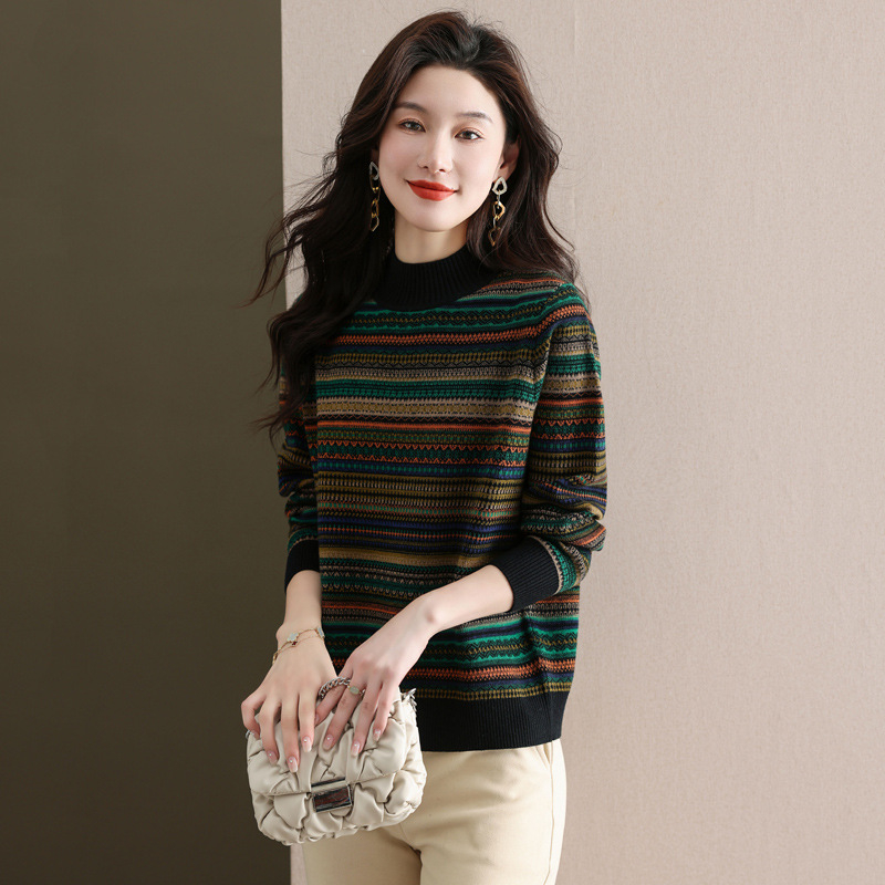 Пуловер с ивици, полуръкав, полу висока яка, къс модел, свободна кройка, средна дебелина, смес от вълна и полиестер, колажен шевен детайл, зимна версия 2024