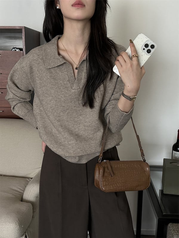 Пуловер от трикотаж с поло яка - плътна плетка, дълги ръкави, свободен силует, есен 2024