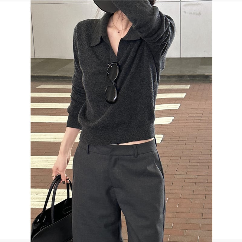 Пуловер от трикотаж с поло яка - плътна плетка, дълги ръкави, свободен силует, есен 2024