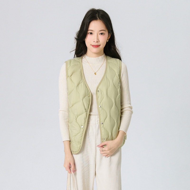 Γυναικείο γιλέκο από πούπουλο, λεπτό, V-λαιμό, μοτίβο κολοκύθας, γέμισμα από λευκό πούπουλο 86–90%, κοντό μήκος, εξωτερικό ύφασμα πολυεστέρα 95%+