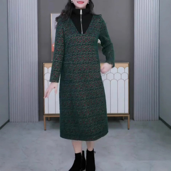 Haljina – šifon, elegantan svakodnevni stil; glavni materijal 90–95% poliester, drugi materijal <30% poliester, duljina 99 cm