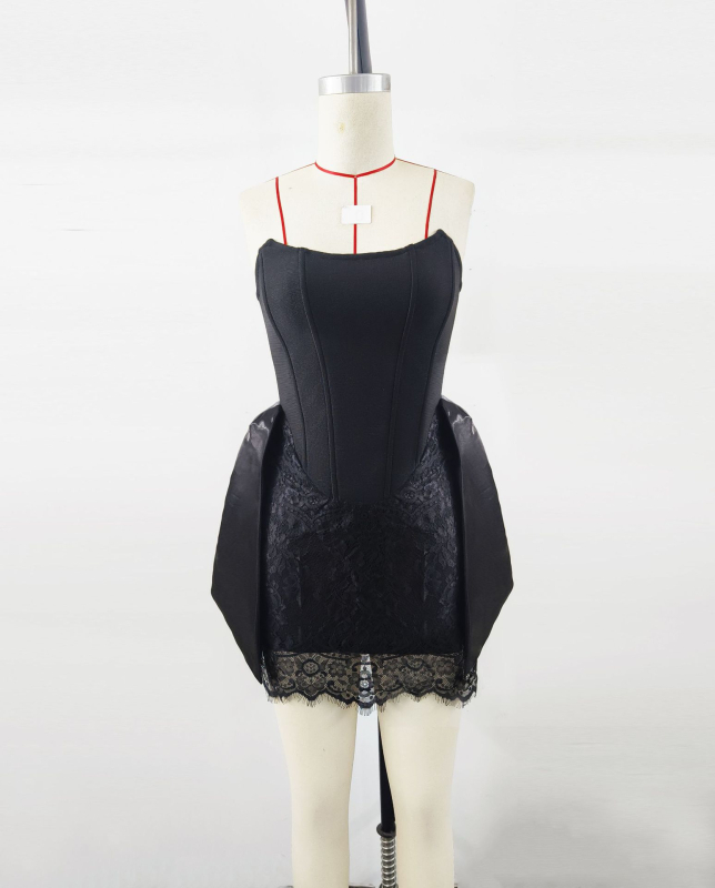 Szabálytalan csipke patchwork ruha, ujjatlan, A-vonalú, magas derék, poliészter-spandex keverék