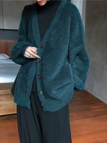 Дамски кардиган от изкуствен велур с мъхест ефект - свободна кройка, V-образно деколте, дълги ръкави, средна дължина
