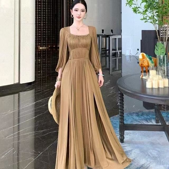 Rochie A-line cu decolteu pătrat, mâneci lungi, talie înaltă, rochie lungă