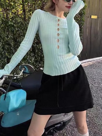 Пуловер за жени – Slim fit, кръгло деколте, дълги ръкави, едноцветен, овча кадифена материя; полиестер-спандекс смес