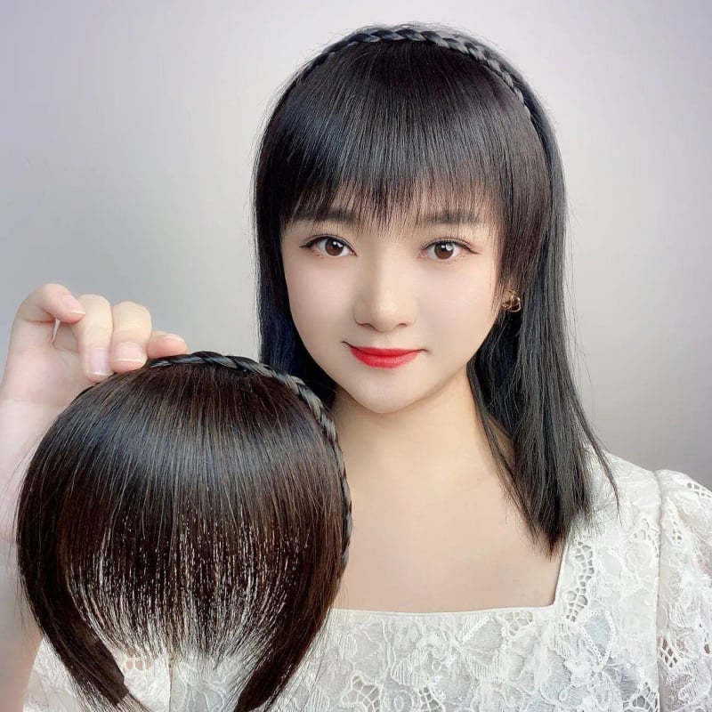 Perika od ljudske kose s integriranim frizom i prednjim dijelom koji skriva sijedu kosu (model LH122; materijal: ljudska kosa; frizura: ravna ili kos; može se bojati ili peglaiti; pogodna za sve oblike lica)