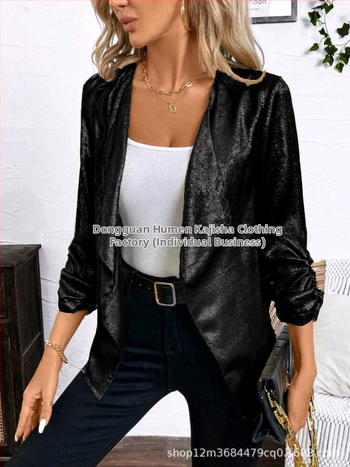 Дамски топ‑костюм от полиестер със лац‑яка, дълги ръкави, ръкав тип пайл и колажна декорация