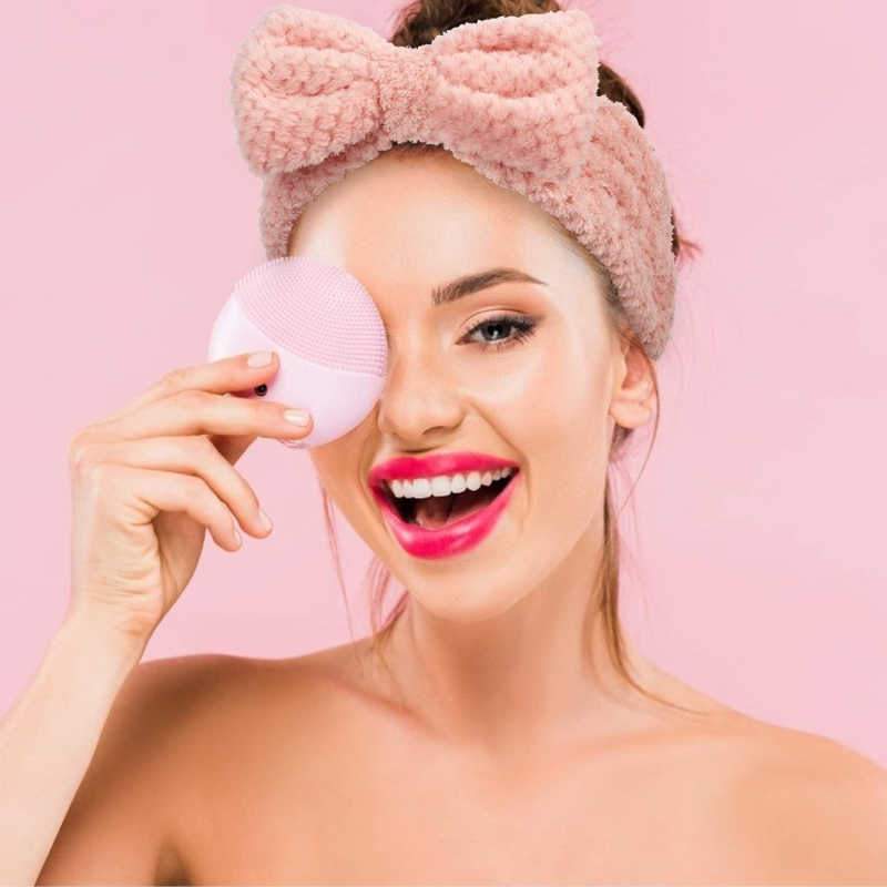 Čelenka za kosu od koralnog baršuna s mašnom – elastična, nježna prema koži, za pranje lica i nanošenje šminke