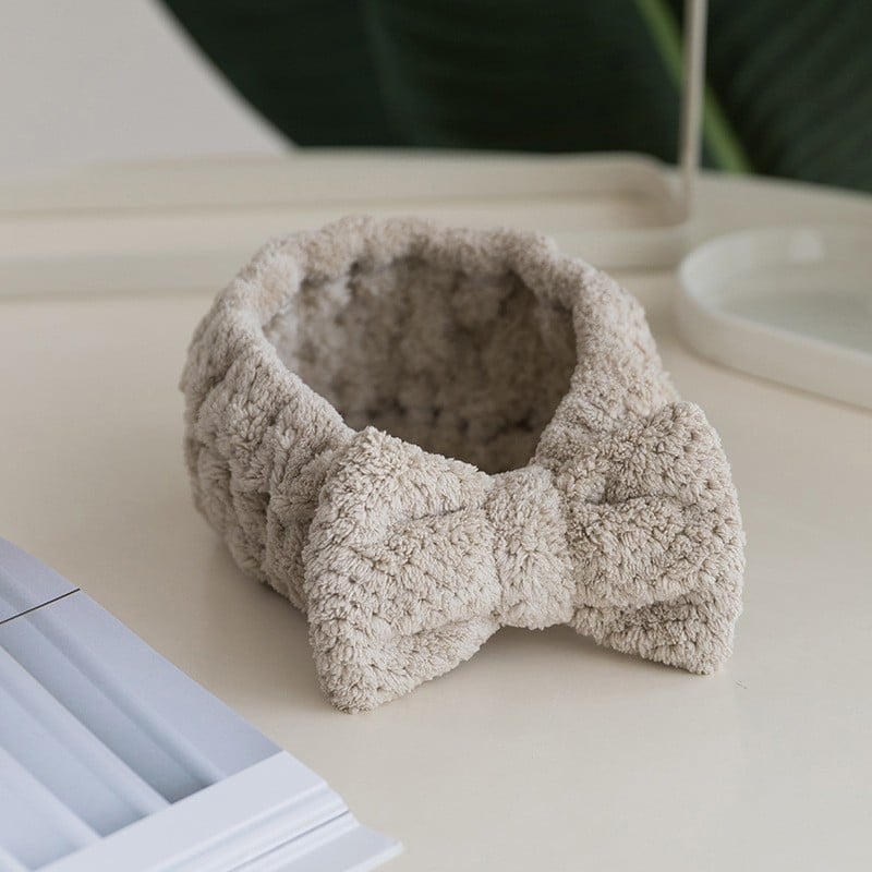 Čelenka za kosu od koralnog baršuna s mašnom – elastična, nježna prema koži, za pranje lica i nanošenje šminke