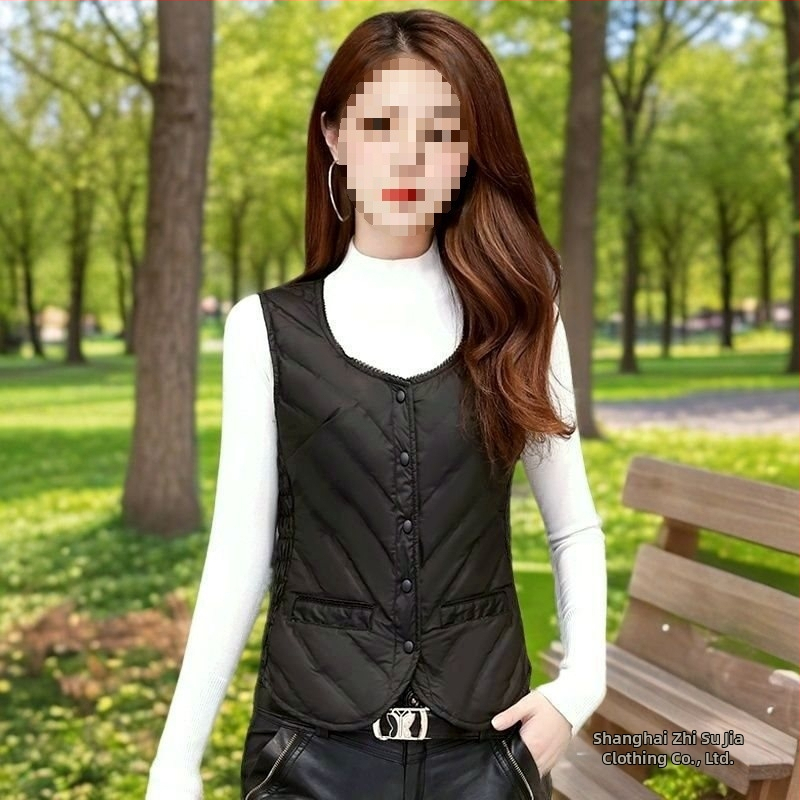 Дамска пухена жилетка за вътрешно носене, регулярна кройка, поло яка, Chenille плат, съдържание на спандекс 80–90%, пролет 2025