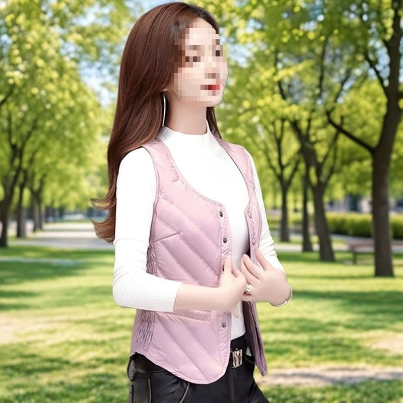 Дамска пухена жилетка за вътрешно носене, регулярна кройка, поло яка, Chenille плат, съдържание на спандекс 80–90%, пролет 2025