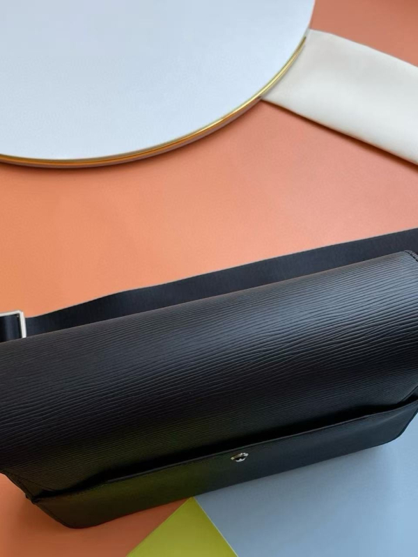 Muška crossbody torba od prave kože, stil Business Elite, koža prvog sloja, vodootporna unutrašnjost