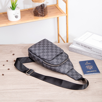 Geantă de piept pentru bărbați – stil stradal, PVC, impermeabil, model în carouri, căptușeală din poliester