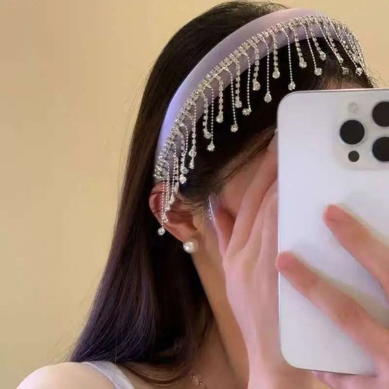 Bandă pentru cap cu ciucuri pentru femei — stil Coreean, primăvara 2025, Brand: Altul