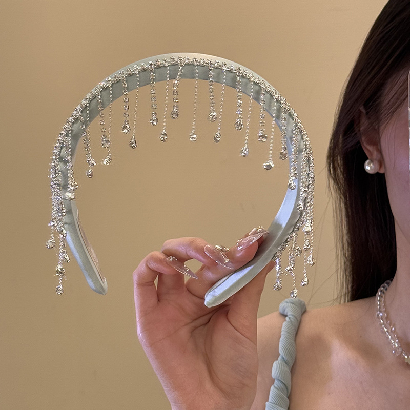 Bandă pentru cap cu ciucuri pentru femei — stil Coreean, primăvara 2025, Brand: Altul