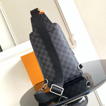 Geantă de piept pentru bărbați, stil stradal, piele de vită de primă clasă, rezistentă la uzură, capacitate extinsă, căptușeală din nylon, imprimeu cu litere