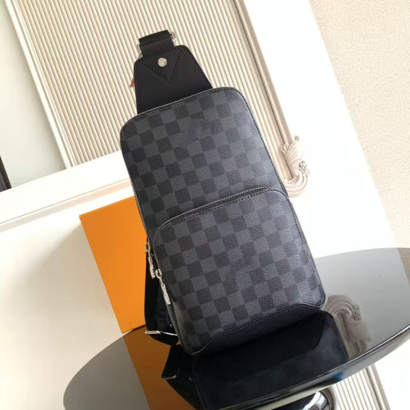 Geantă de piept pentru bărbați, stil stradal, piele de vită de primă clasă, rezistentă la uzură, capacitate extinsă, căptușeală din nylon, imprimeu cu litere