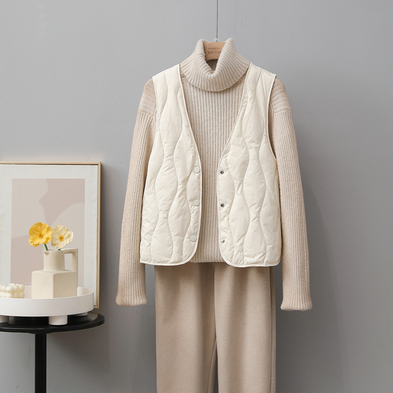 Γυναικείο γιλέκο με down, Χειμώνας 2025, V-λαιμός, στενή γραμμή, πλήρωση από λευκό πάπιας down 86-90%