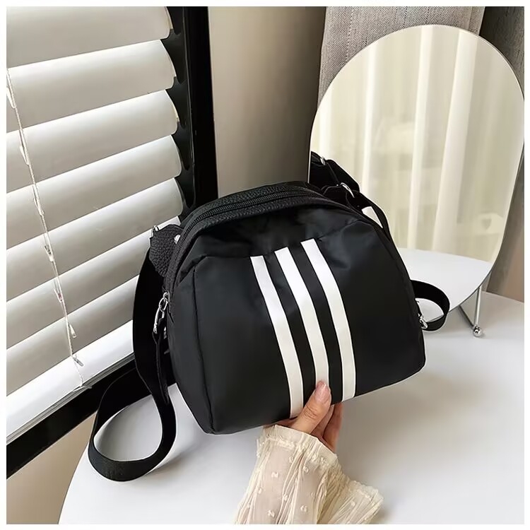 Geantă crossbody din nailon, pliabilă, căptușită cu poliester, capacitate mare, vară 2025, pentru utilizare zilnică
