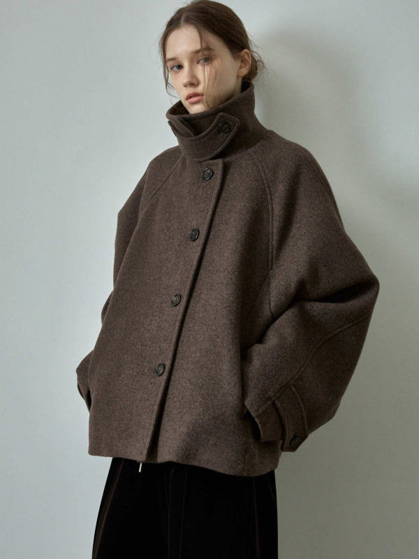 Palton de damă din lână cu cașmir — guler înalt, croială dreaptă, lungime medie