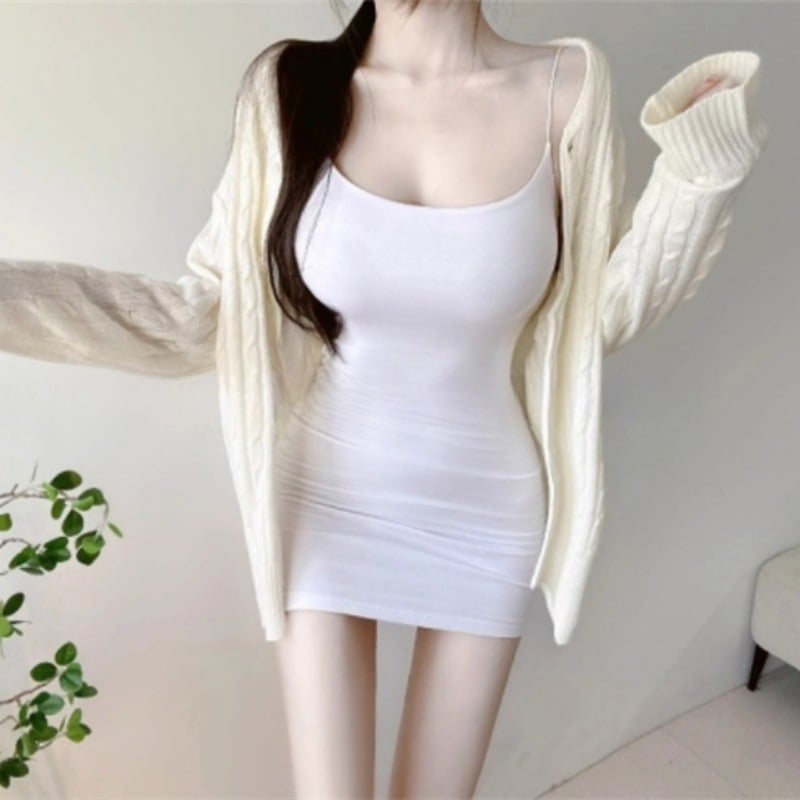 Кардиган-свитер от Mink velvet, свободна кройка, V-образно деколте, дълги ръкави, средна дължина (Материя: Mink velvet; Основна материя: Друго; Шаблон: едноцветен; Дебелина: Нормална; Яка: V-образна)