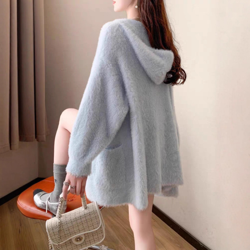 Кардиган с 3D ефект, полиестрова тъкан със спандекс, А‑образен силует, стояща яка, средна дебелина