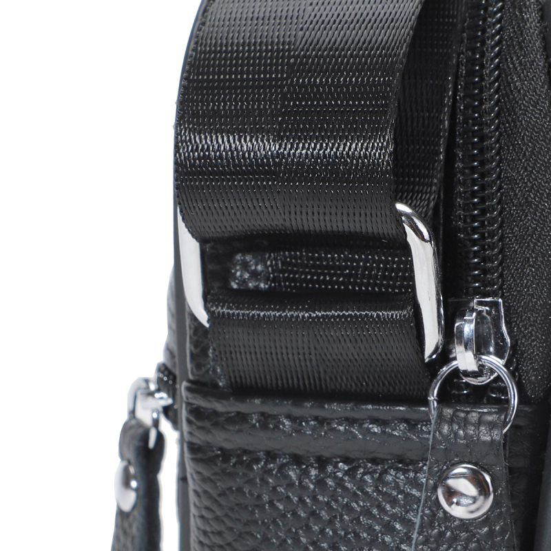 Muška kožna crossbody torba – gradski minimalistički dizajn; vrhunska goveđa koža (top grain), za 10-inčni prijenosnik, jednobojna, prozračna i ultra lagana za poslovna putovanja