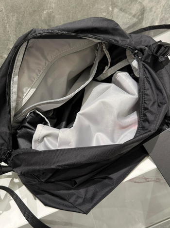 Muška torba preko ramena crossbody, 12L kapacitet, najlon, vodootporna, izvezen motiv životinja, gradski minimalistički stil