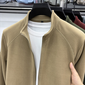 Férfi Slim-fit velúrkabát állig érő gallérral, Vinylon-Lycra anyag, vastag bélés, téli 2025